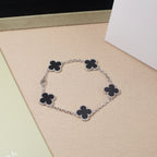 [Twinkle jewelry]New CLOVER 5 MOTIF ONYXS BRACELET COLLECTION