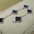 [Twinkle jewelry]New CLOVER 5 MOTIF ONYXS BRACELET COLLECTION