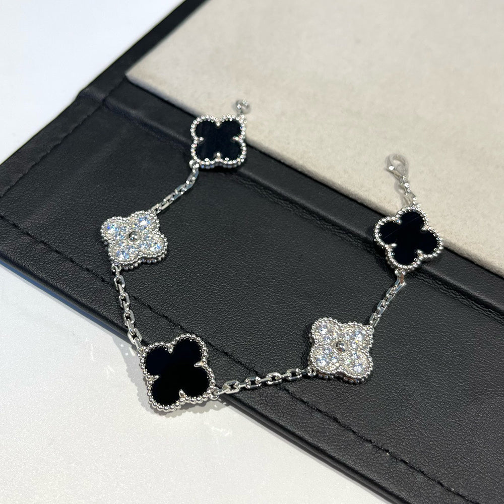 [Twinkle jewelry]New CLOVER 5 MOTIF ONYXS BRACELET COLLECTION