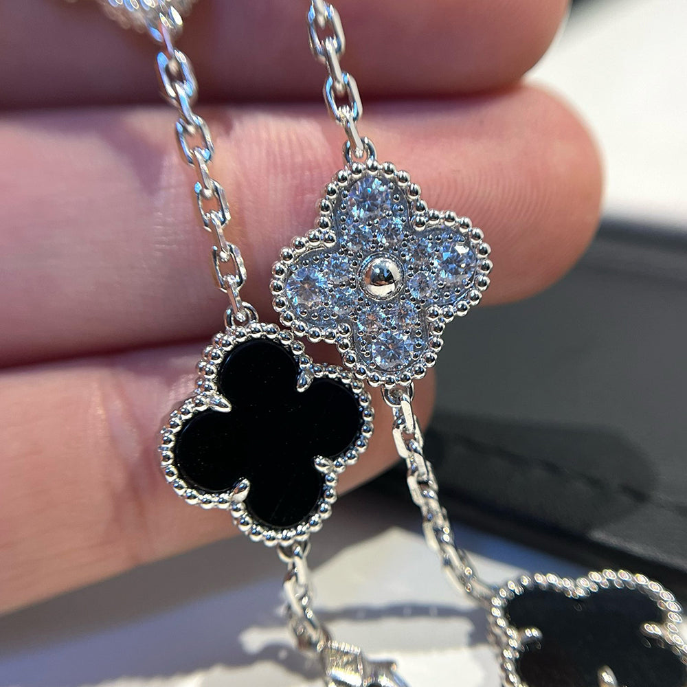 [Twinkle jewelry]New CLOVER 5 MOTIF ONYXS BRACELET COLLECTION