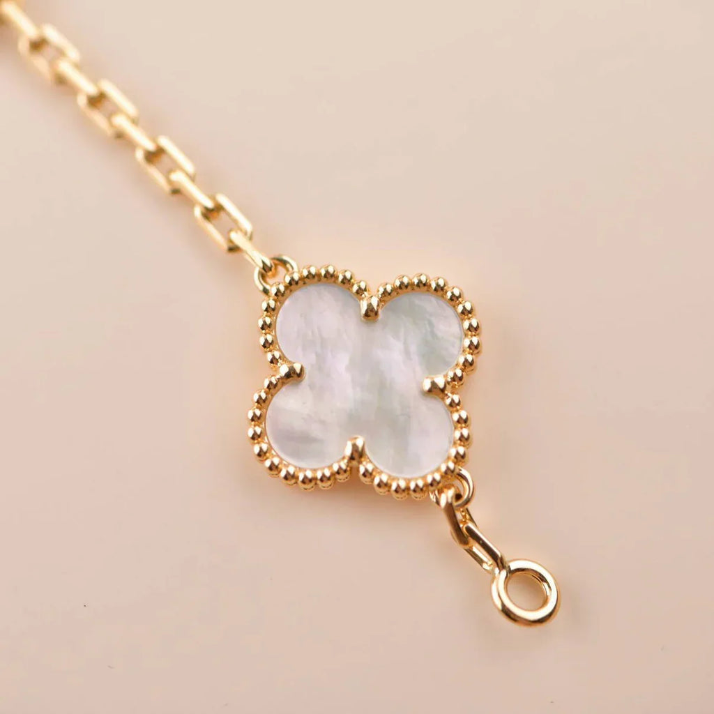 [Twinkle jewelry]New CLOVER WHITE PEARL MOP 5 MOTIF BRACELET COLLECTION