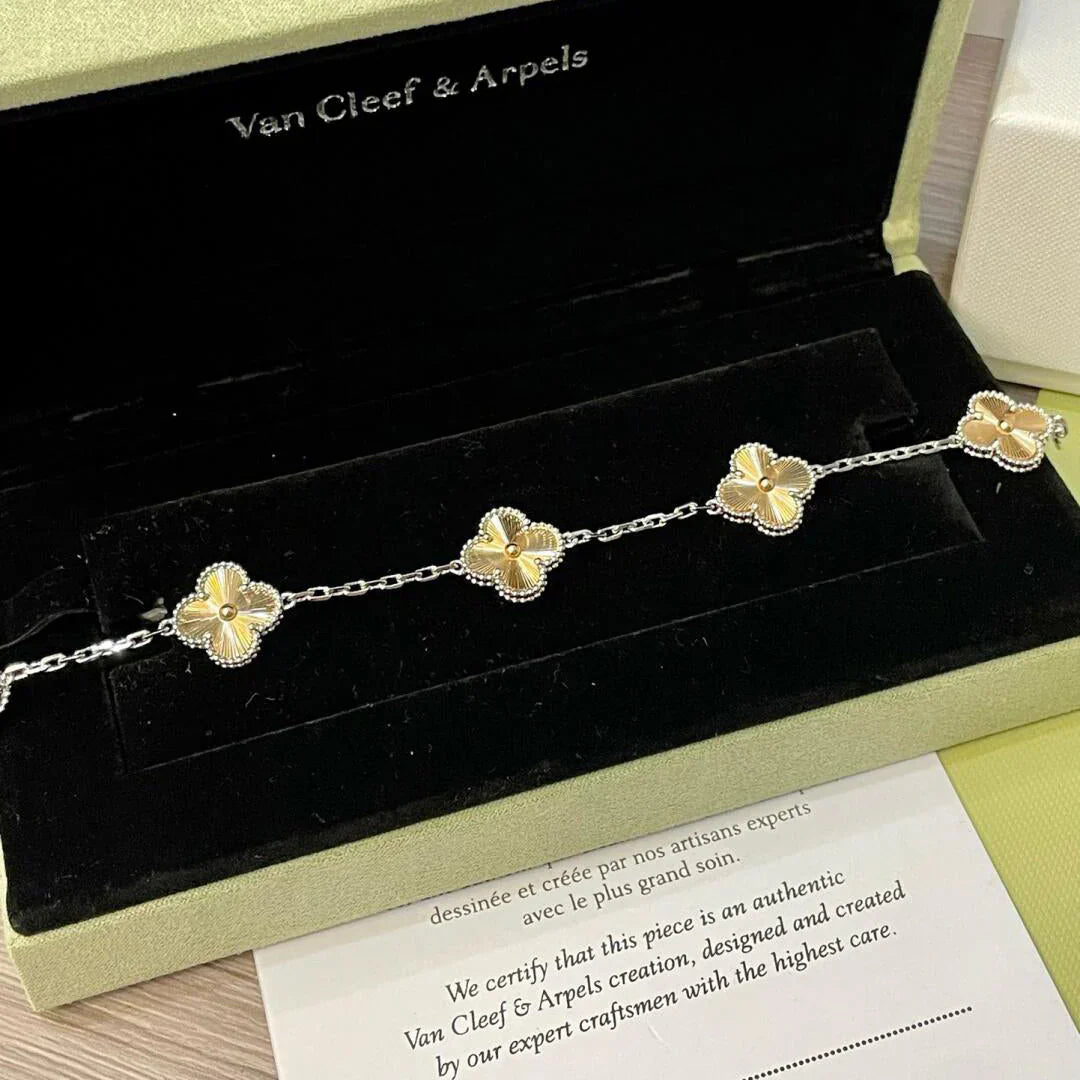 [Twinkle jewelry]New  CLOVER 5 MOTIF LASER BRACELET COLLECTION