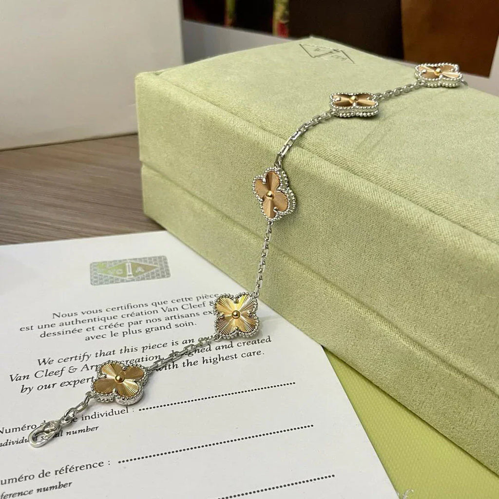 [Twinkle jewelry]New  CLOVER 5 MOTIF LASER BRACELET COLLECTION