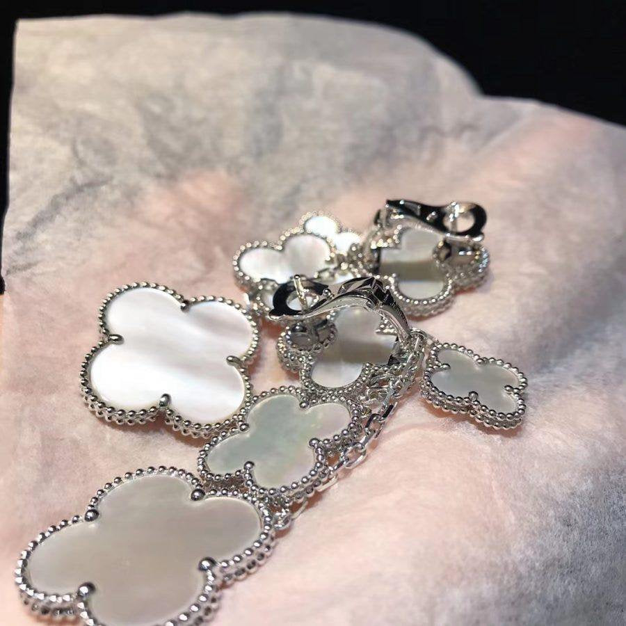 ¡®Twinkle jewelry¡¯CLOVER EARRINGS WHITE MOP 4 MOTIFS SILVER