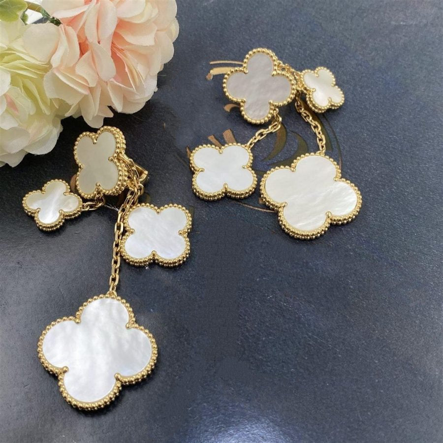 ¡®Twinkle jewelry¡¯CLOVER EARRINGS WHITE MOP 4 MOTIFS GOLD