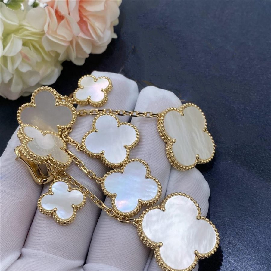 ¡®Twinkle jewelry¡¯CLOVER EARRINGS WHITE MOP 4 MOTIFS GOLD