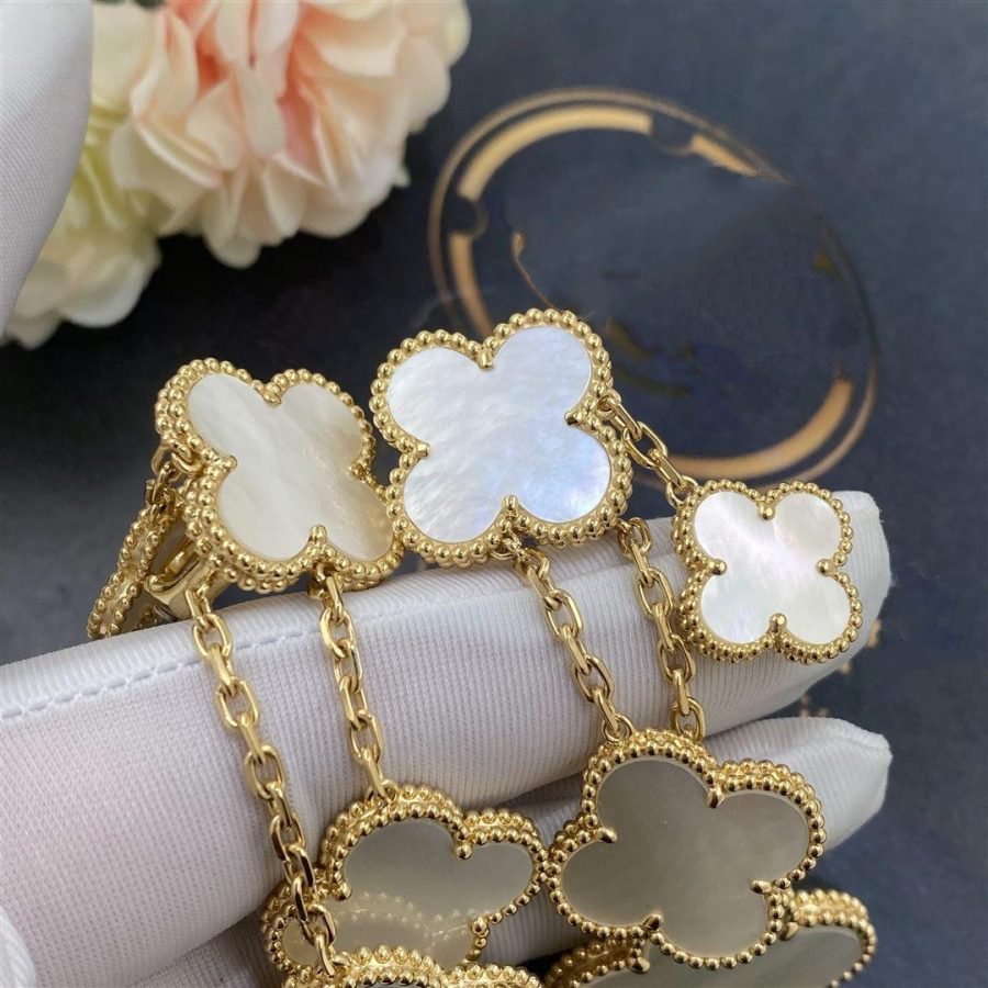 ¡®Twinkle jewelry¡¯CLOVER EARRINGS WHITE MOP 4 MOTIFS GOLD