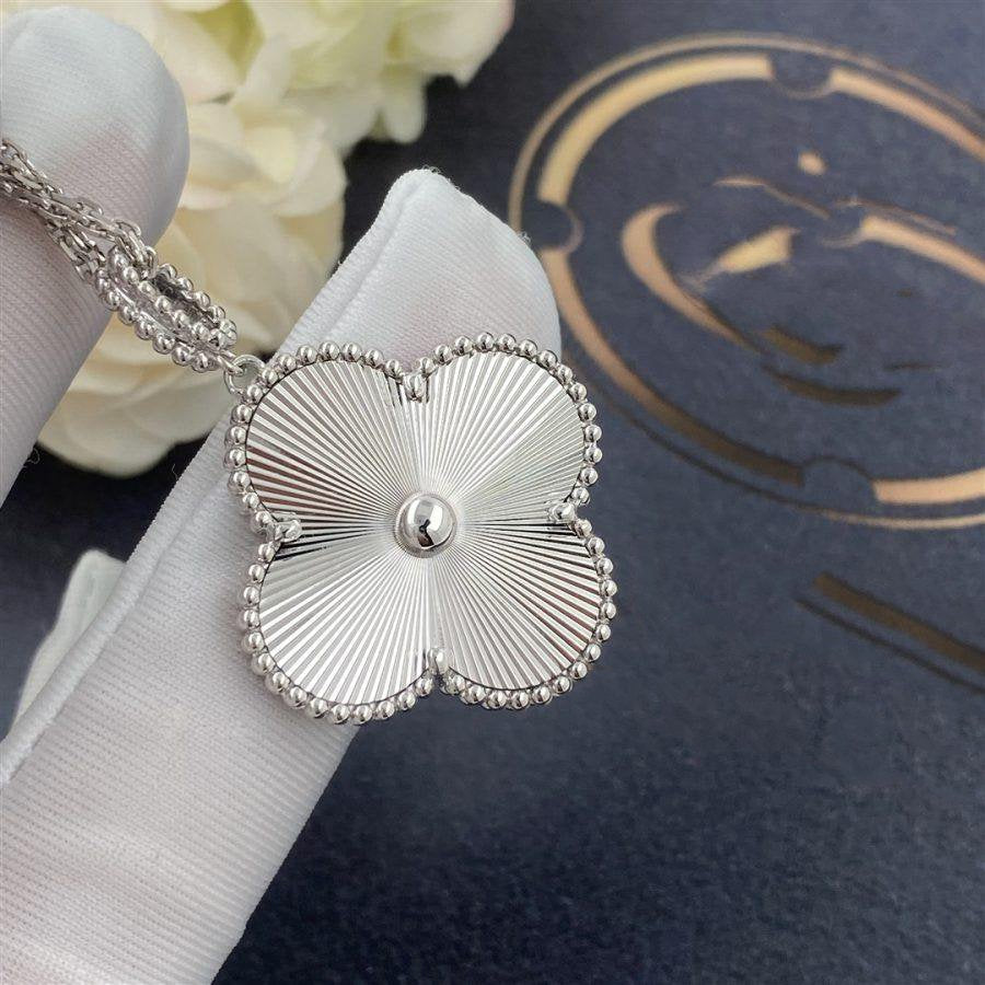 ¡®Twinkle jewelry¡¯CLOVER 25MM SILVER BIG CLOVER NECKLACE