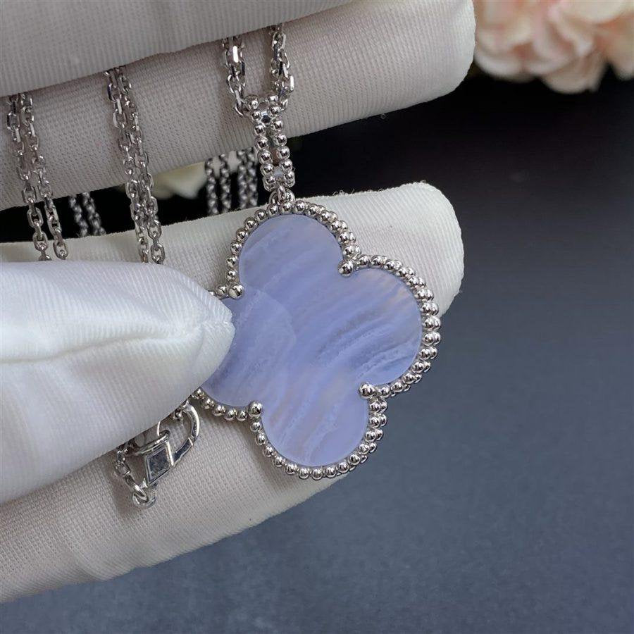 ¡®Twinkle jewelry¡¯CLOVER SILVER CHALCEDONY BIG CLOVER NECKLACE