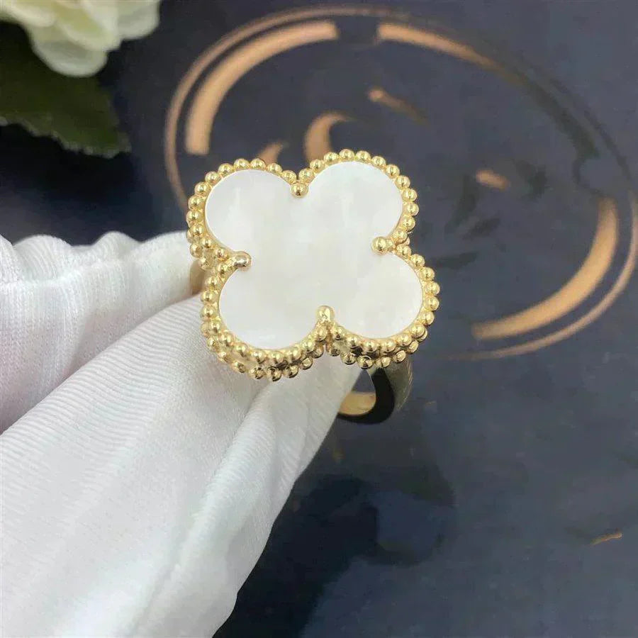 ¡®Twinkle jewelry¡¯CLOVER WHITE MOP RING