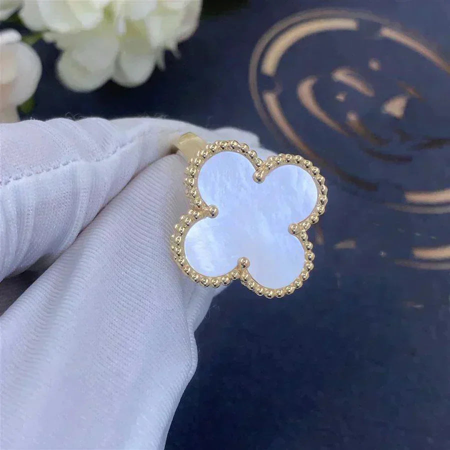 ¡®Twinkle jewelry¡¯CLOVER WHITE MOP RING