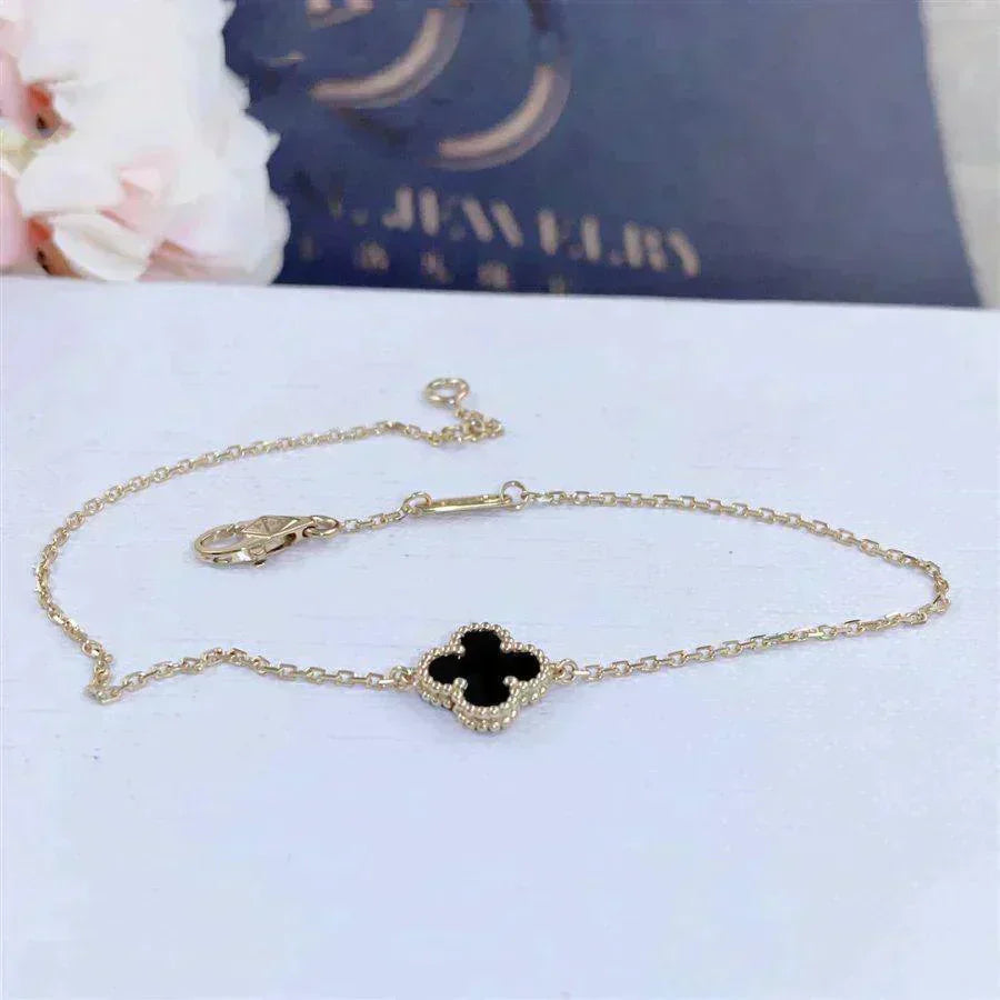 ¡®Twinkle jewelry¡¯CLOVER ONYX SINGLE FLOWER BRACELET