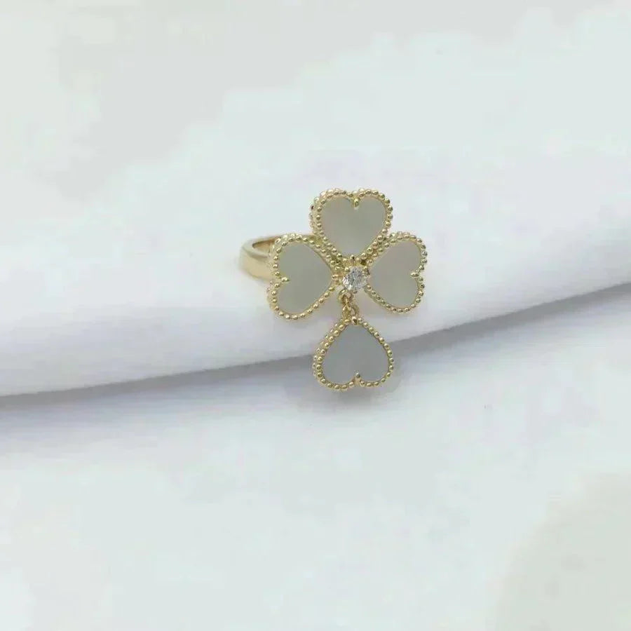 ¡®Twinkle jewelry¡¯SWEET CLOVER WHITE MOP RING
