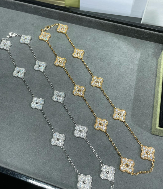 [¡®Twinkle jewelry¡¯]CLOVER 10 MOTIFS FULL DIAMOND NECKLACE