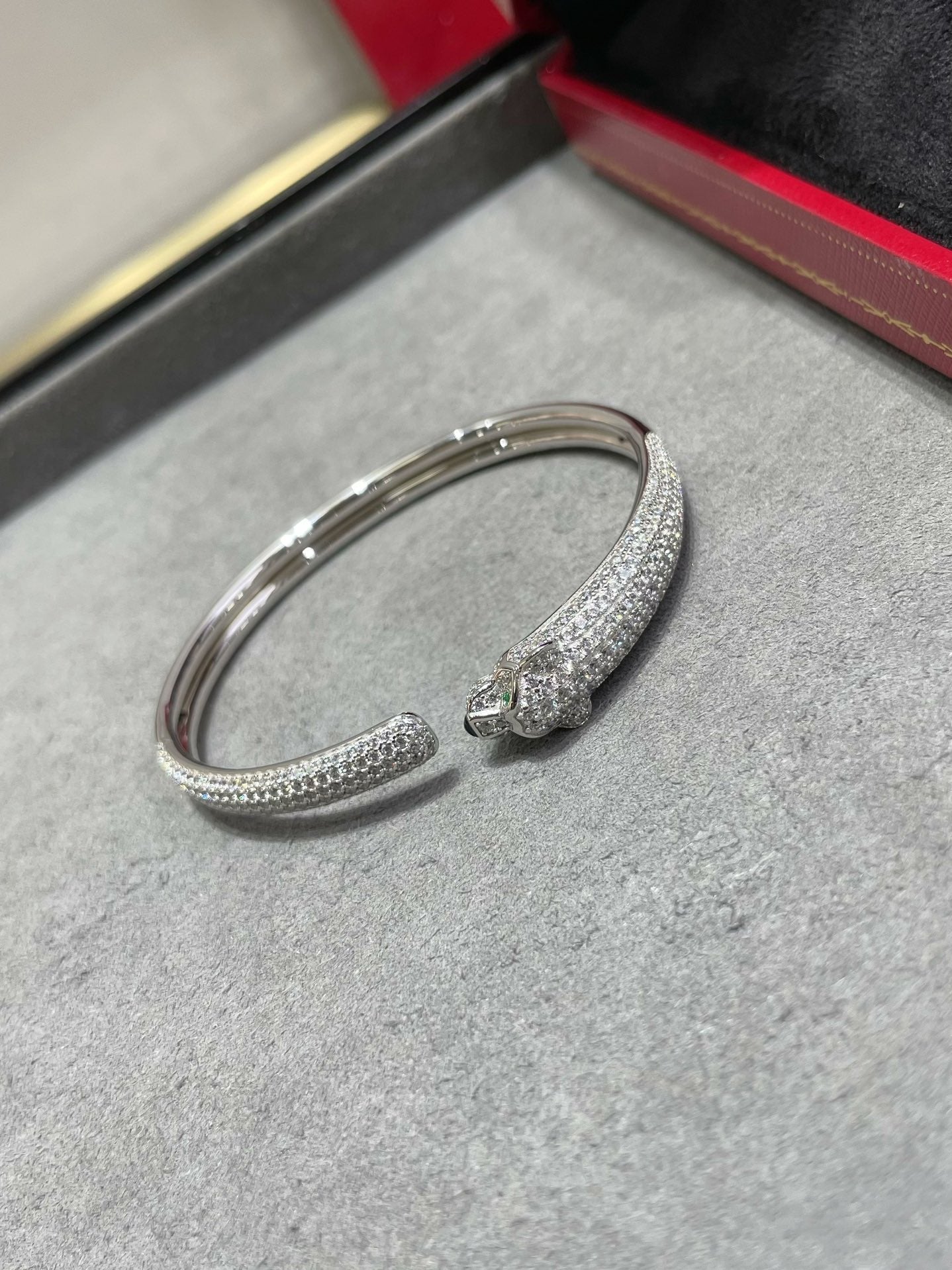 ¡®Twinkle jewelry¡¯PANTHERE FULL DIAMOND OPEN BRACELET