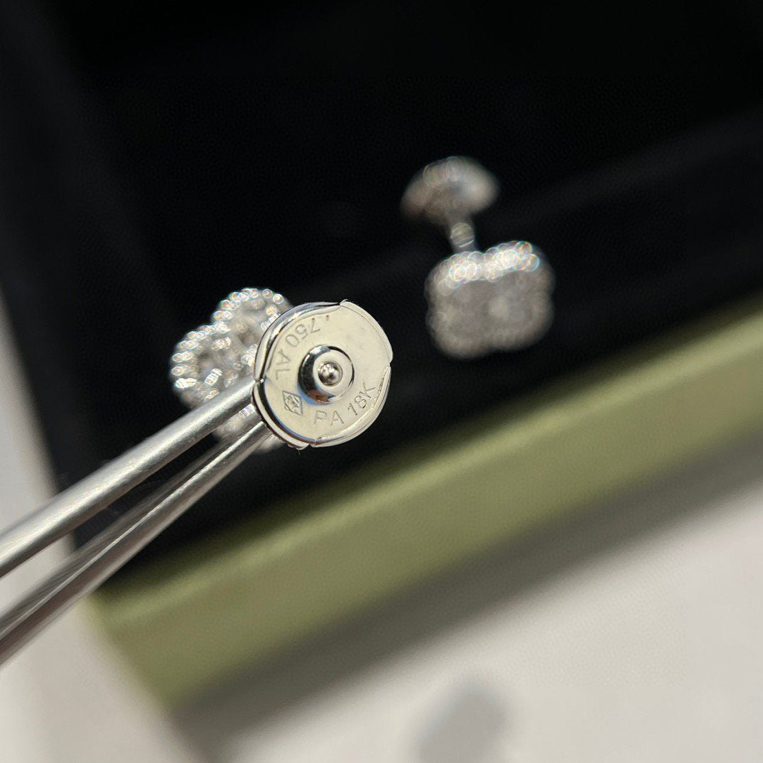 ¡®Twinkle jewelry¡¯CLOVER MINI DIAMOND STUD EARRINGS