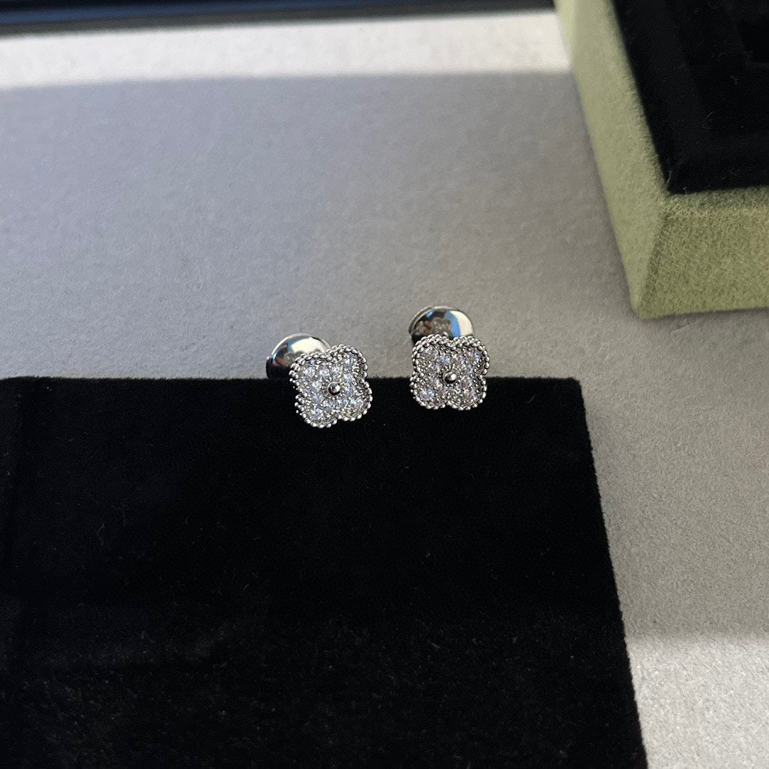 ¡®Twinkle jewelry¡¯CLOVER MINI DIAMOND STUD EARRINGS